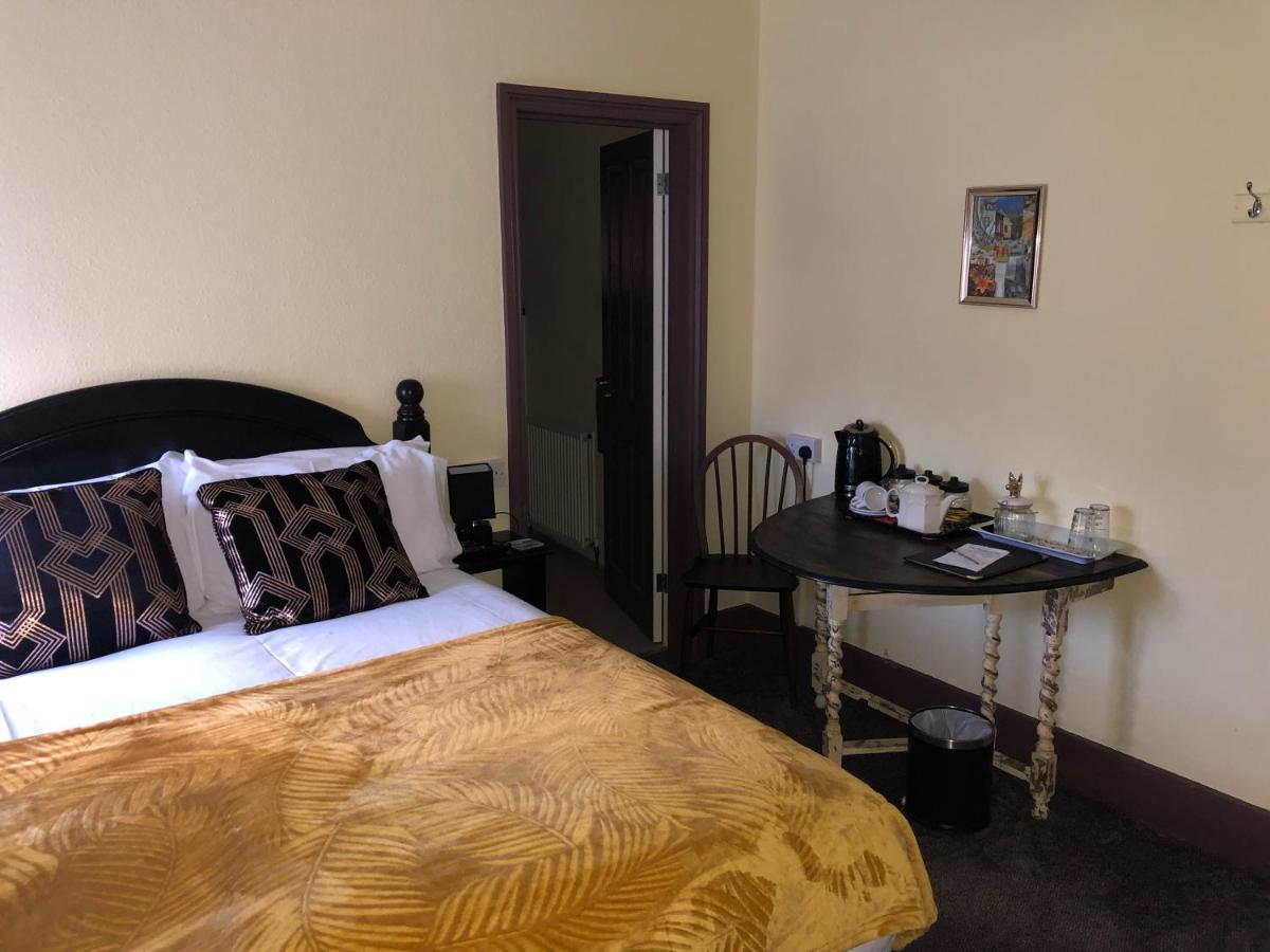 The Kings Arms Inn Stratton  Ngoại thất bức ảnh